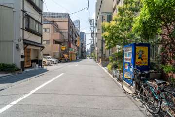敷地東側の前面道路