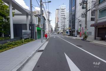 敷地南側の前面道路