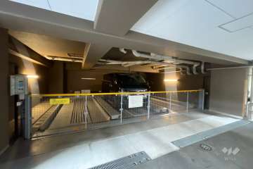 敷地内駐車場(屋内機械式)