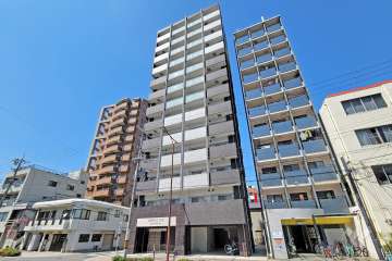ワールドアイ大阪ドームシティの外観（南東側から）