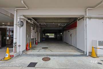 駐車場の出入り口