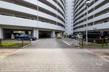 駐車場の出入り口