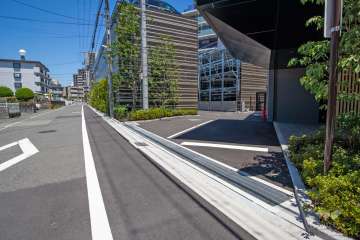 駐車場の出入り口