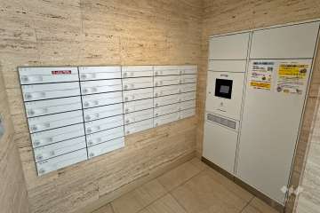 宅配ボックスと共用ポスト