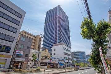 ジオタワー大阪十三の外観（北側から）
