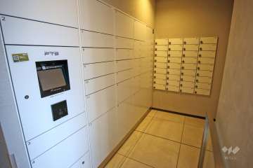 宅配ボックスと共用ポスト