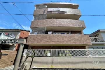 五幸マンション熱田の外観（南側から）