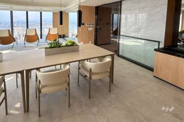 スカイラウンジ