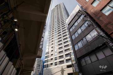 ザ・パークハウス大阪梅田タワーの外観（南東側から）