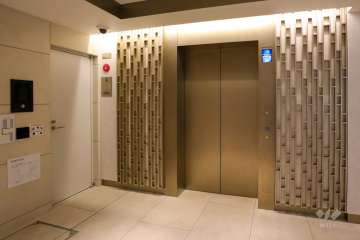 デザインウォールなど意匠にこだわったエレベーターホール