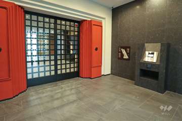 エントランスはオートロック付きです。