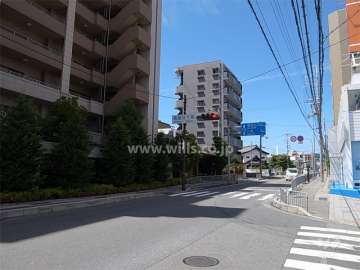 敷地の東側には国道176号線が走っています。