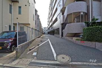 敷地内駐車場（屋外平面式）