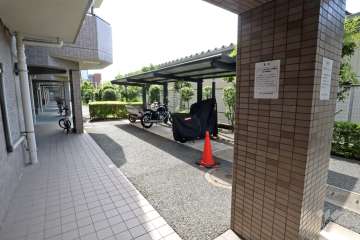バイク置き場