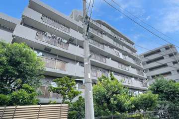 プランヴェール新川崎の外観（北西側から）