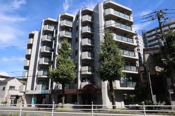 クリオ川崎弐番館の外観(南側から)