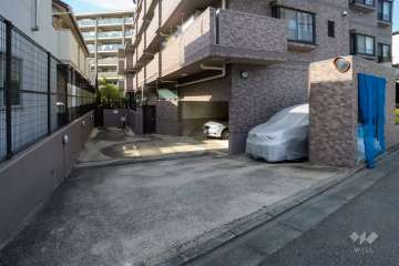 駐車場の出入り口　