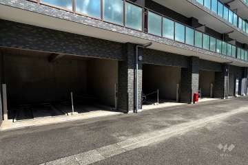 敷地内駐車場（屋内機械式）