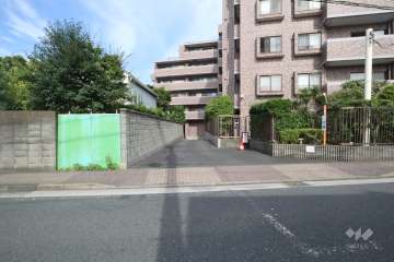 駐車場の出入り口　