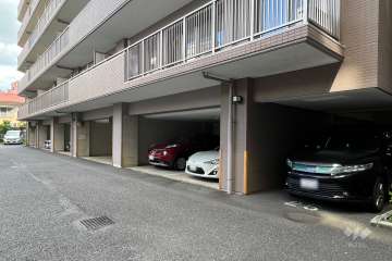 敷地内駐車場（屋内平面式）