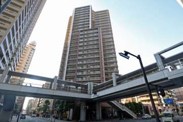 イクス川崎ザタワーの外観（南東側から）
