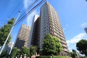 グランエステ川崎ツインタワー壱番館の外観（南西側から）