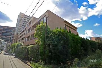 アリュール新川崎の外観(北東側から)