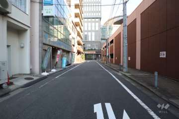 敷地南側の前面道路