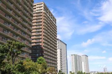 グランエステ川崎ツインタワー弐番館の外観(南東側から)