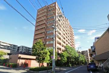 パークホームズ新川崎フォレストコートの外観(北西側から)