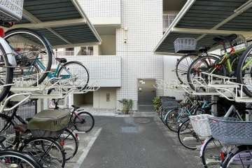 駐輪場（屋根付き）