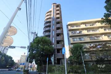 グリフィン川崎西口参番館の外観（南東側から）