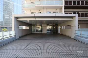 エントランスアプローチ　