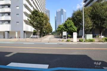 敷地北側の前面道路　