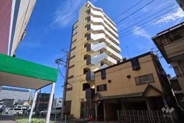 グランリーヴェル川崎WESTの外観(北西側から)