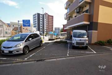 敷地内駐車場（屋外平面式）