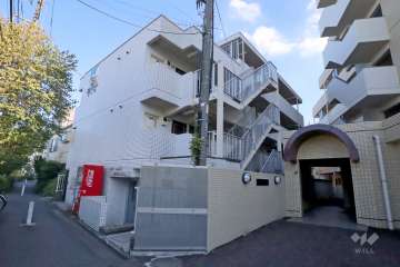 スカイコート新川崎の外観(北西側から)