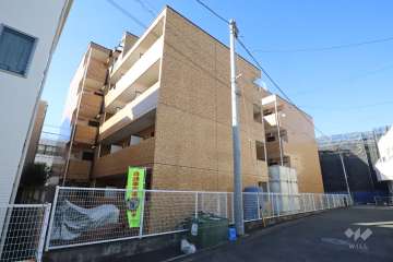 ホーユウコンフォルト新川崎の外観（南東側から）