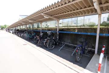 駐輪場（屋根付き）