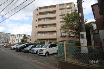 元住吉ガーデンハイツの外観（西側から）