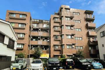 ライオンズマンション新川崎南の外観（南西側から）