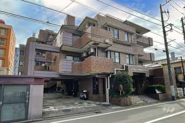 ライオンズマンション新川崎南の外観（北西側から）