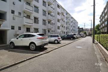 敷地内駐車場（屋外平面式）