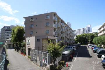 ハイム川崎2号棟の外観（北側から）