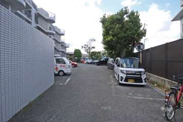 敷地内駐車場（屋外平面式）