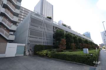 敷地内駐車場（屋内平面式）