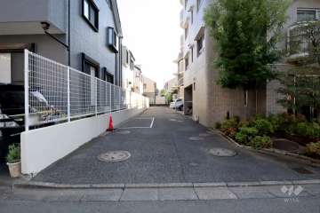 駐車場の出入り口