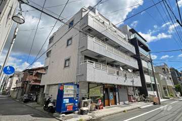 プチシャンプル川崎の外観（南西側から）　　　　