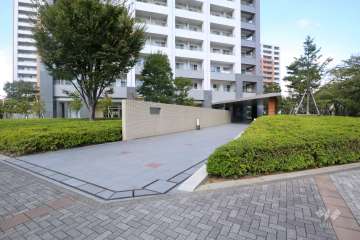 エントランスアプローチ　