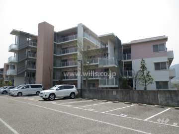 ルネサンクタスナシオンヒルズA棟の外観（北西側から）